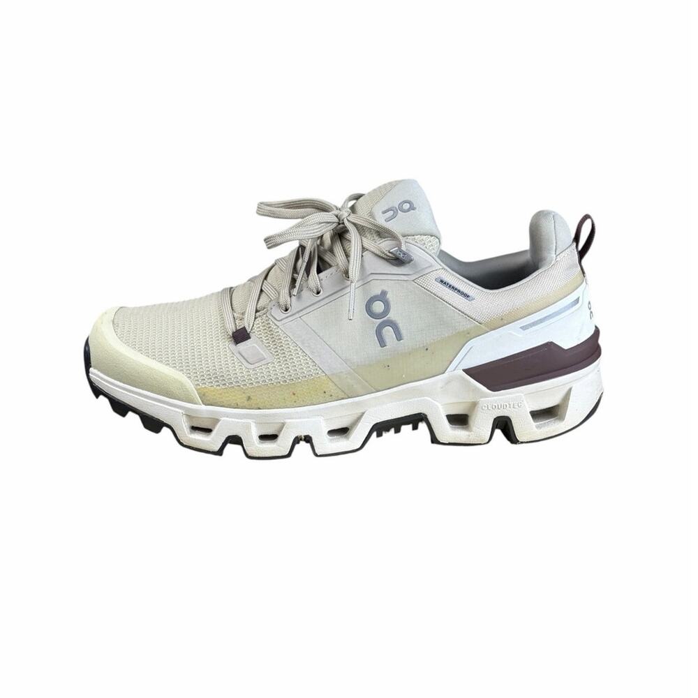 On Cloudwander Waterproof Sand Ivory Hiking Sneakers Womens Size 10